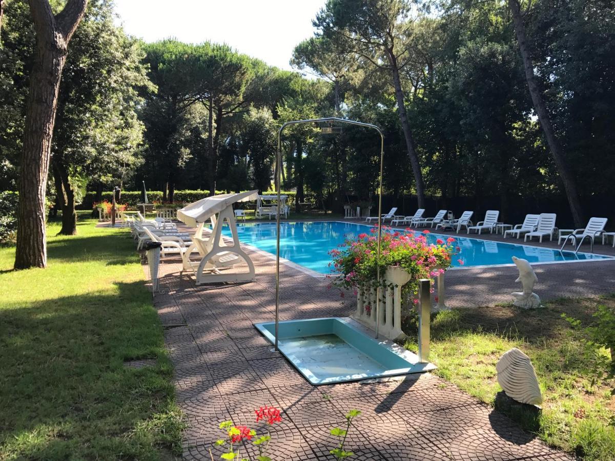 Residence Il Fortino Marina di Massa Eksteriør billede