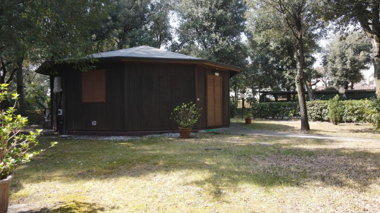 Residence Il Fortino Marina di Massa Eksteriør billede