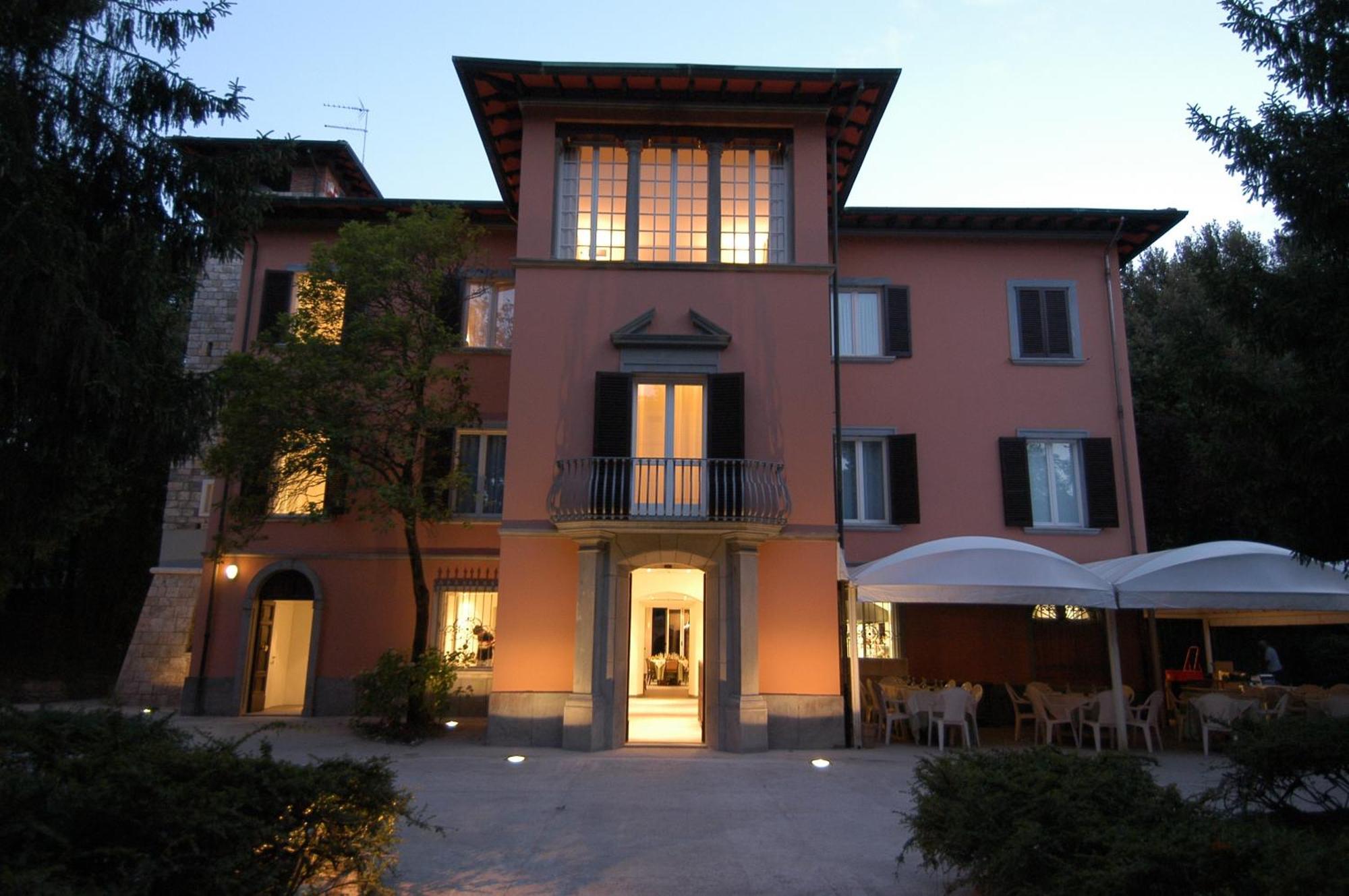 Residence Il Fortino Marina di Massa Eksteriør billede